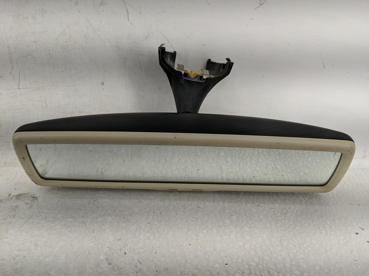 2009-2012 Volkswagen Cc Interior Rear View Mirror Replacement OEM P/N:E11026141 Fits OEM Used Auto Parts - Oemusedautoparts1