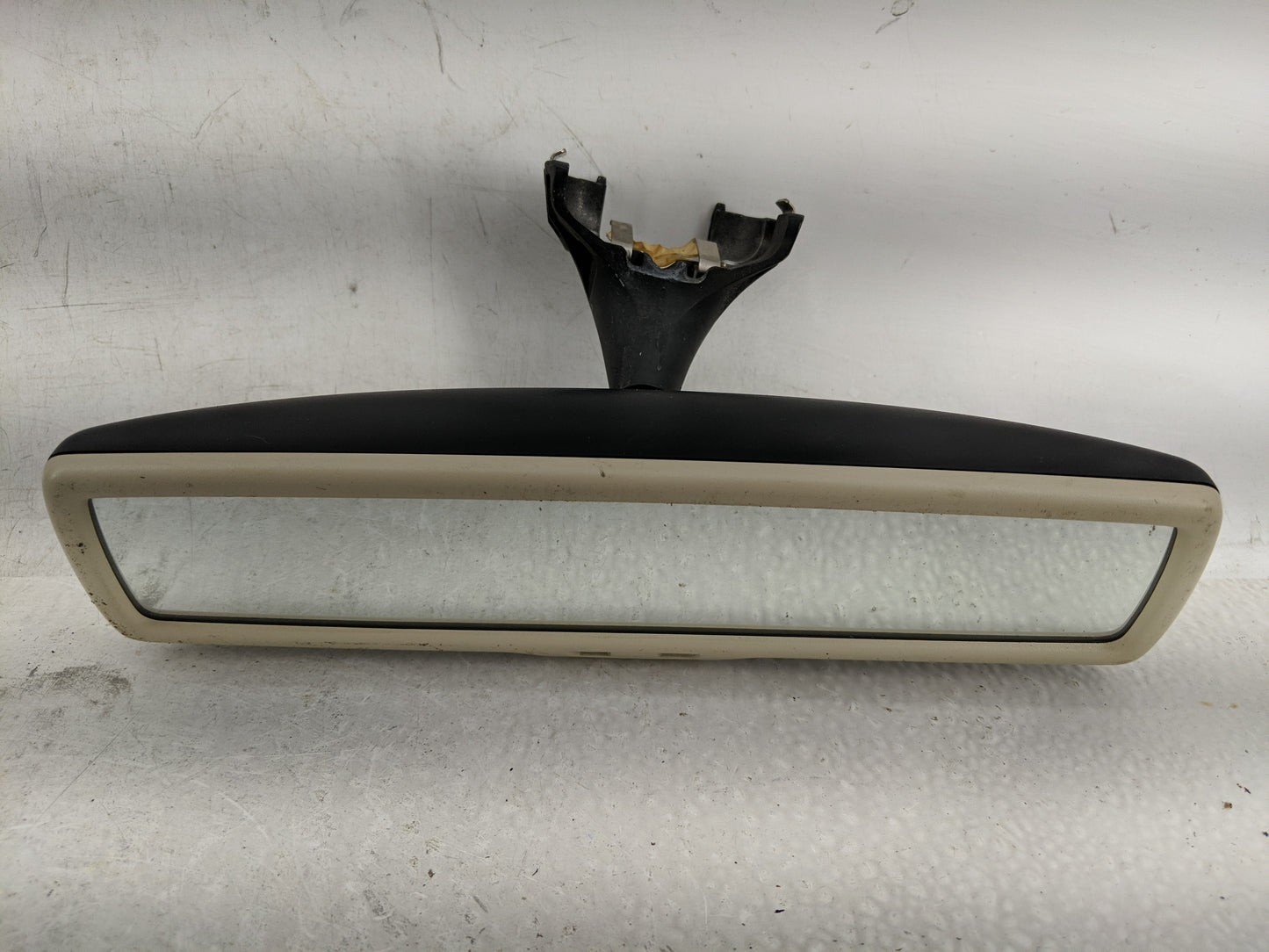 2009-2012 Volkswagen Cc Interior Rear View Mirror Replacement OEM P/N:E11026141 Fits OEM Used Auto Parts - Oemusedautoparts1