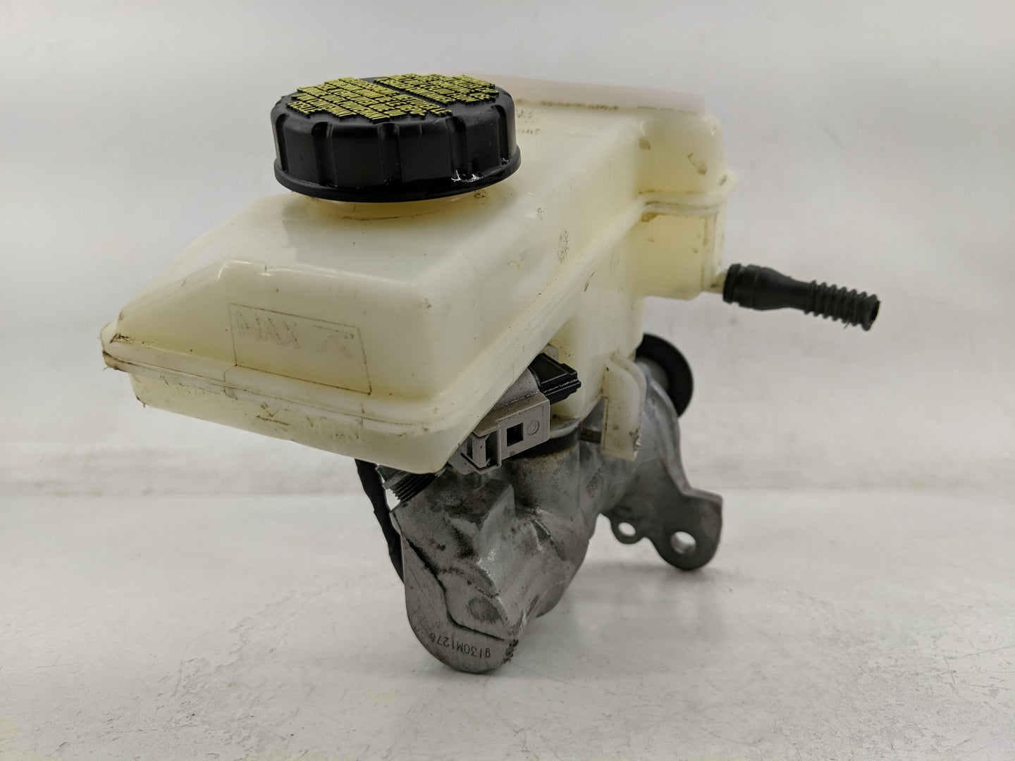 2015-2019 Volkswagen Golf Brake Master Cylinder - Oemusedautoparts1.com
