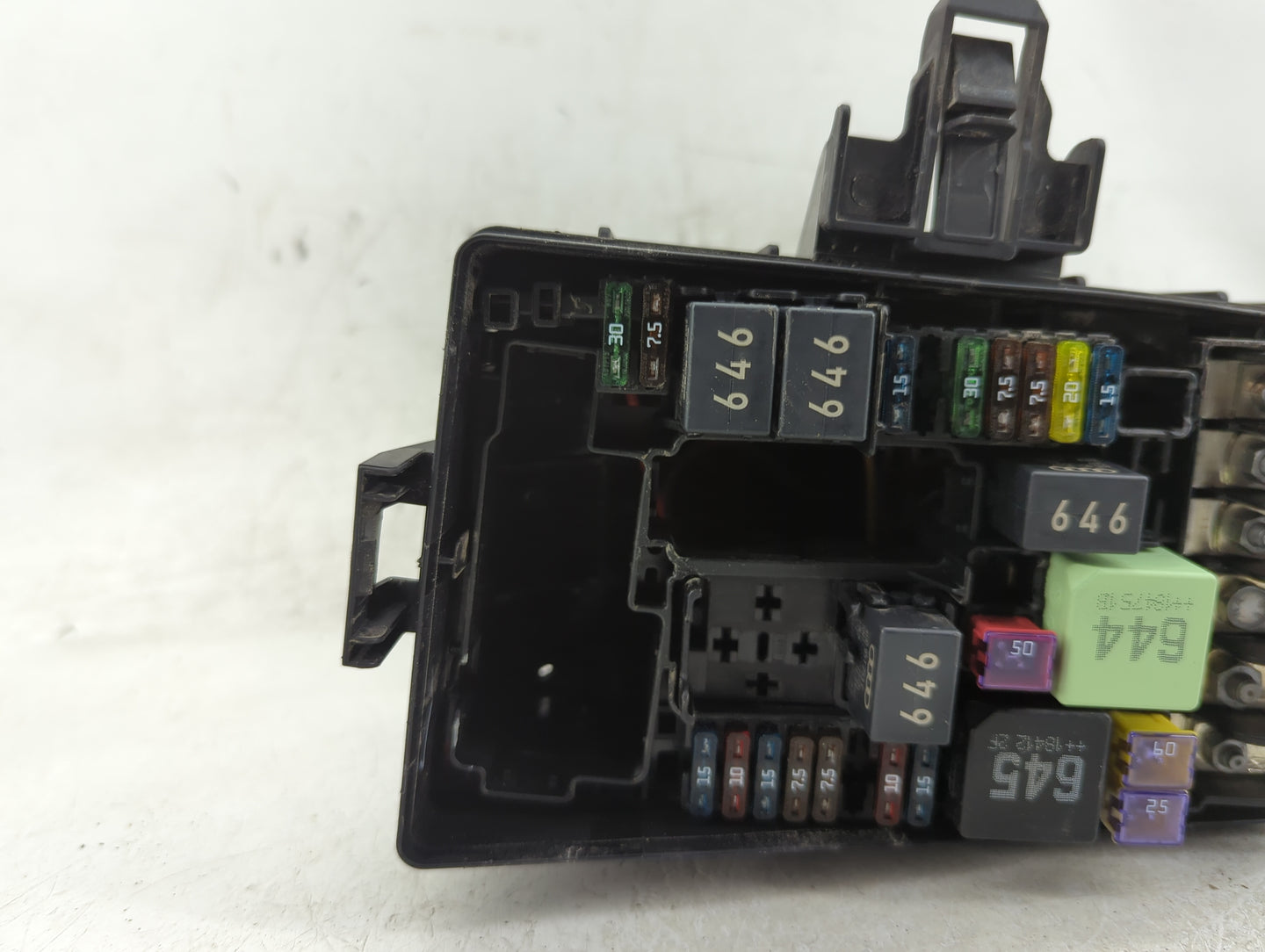 2015-2019 Volkswagen Golf Fusebox Fuse Box Panel Relay Module P/N:5Q0.907.361.D Fits Fits 2015 2016 2017 2018 2019 2020 2021