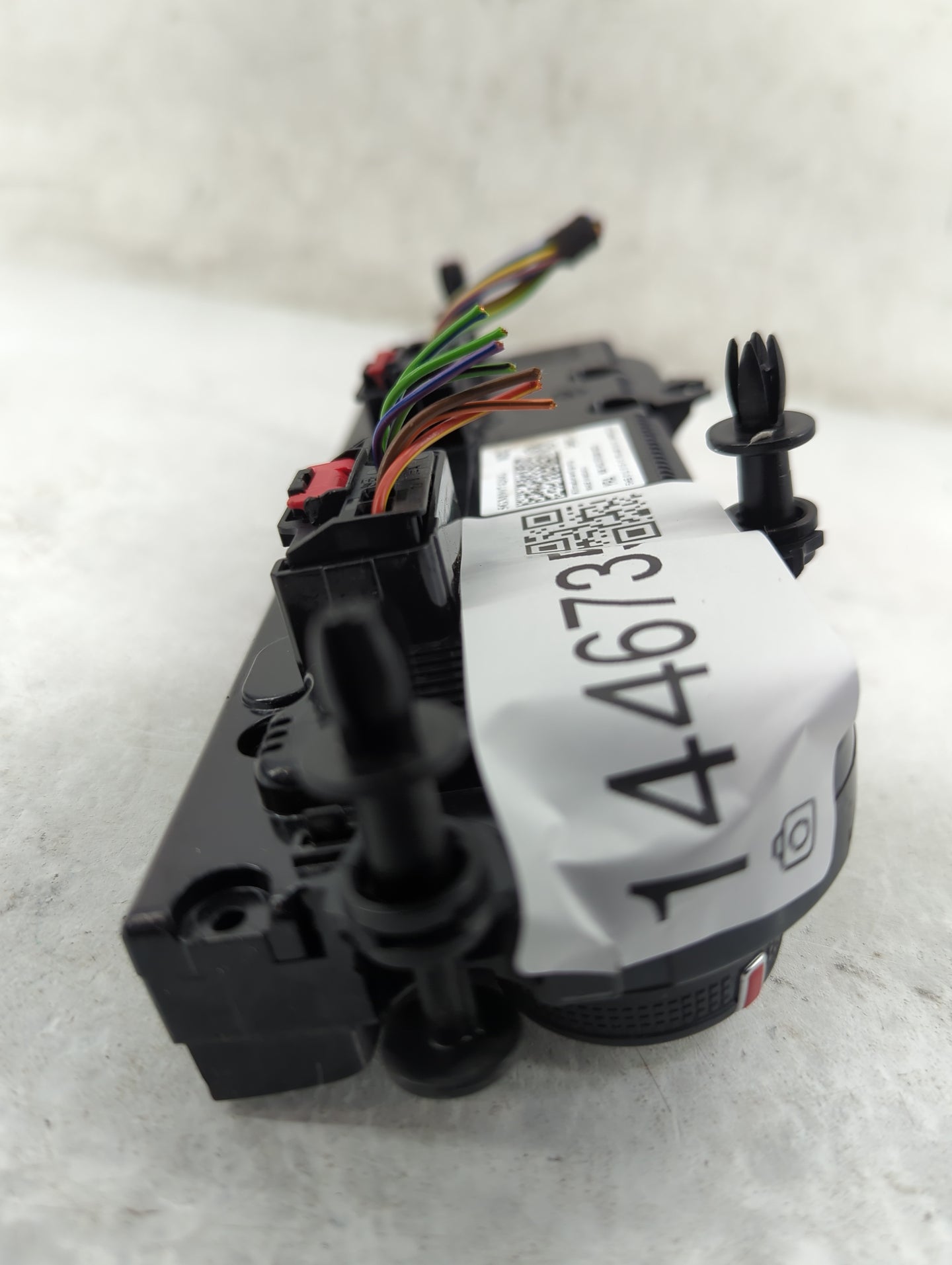 2018-2019 Volkswagen Golf Climate Control Module Temperature AC/Heater Replacement P/N:5GM907426G Fits Fits 2018 2019 OEM Us