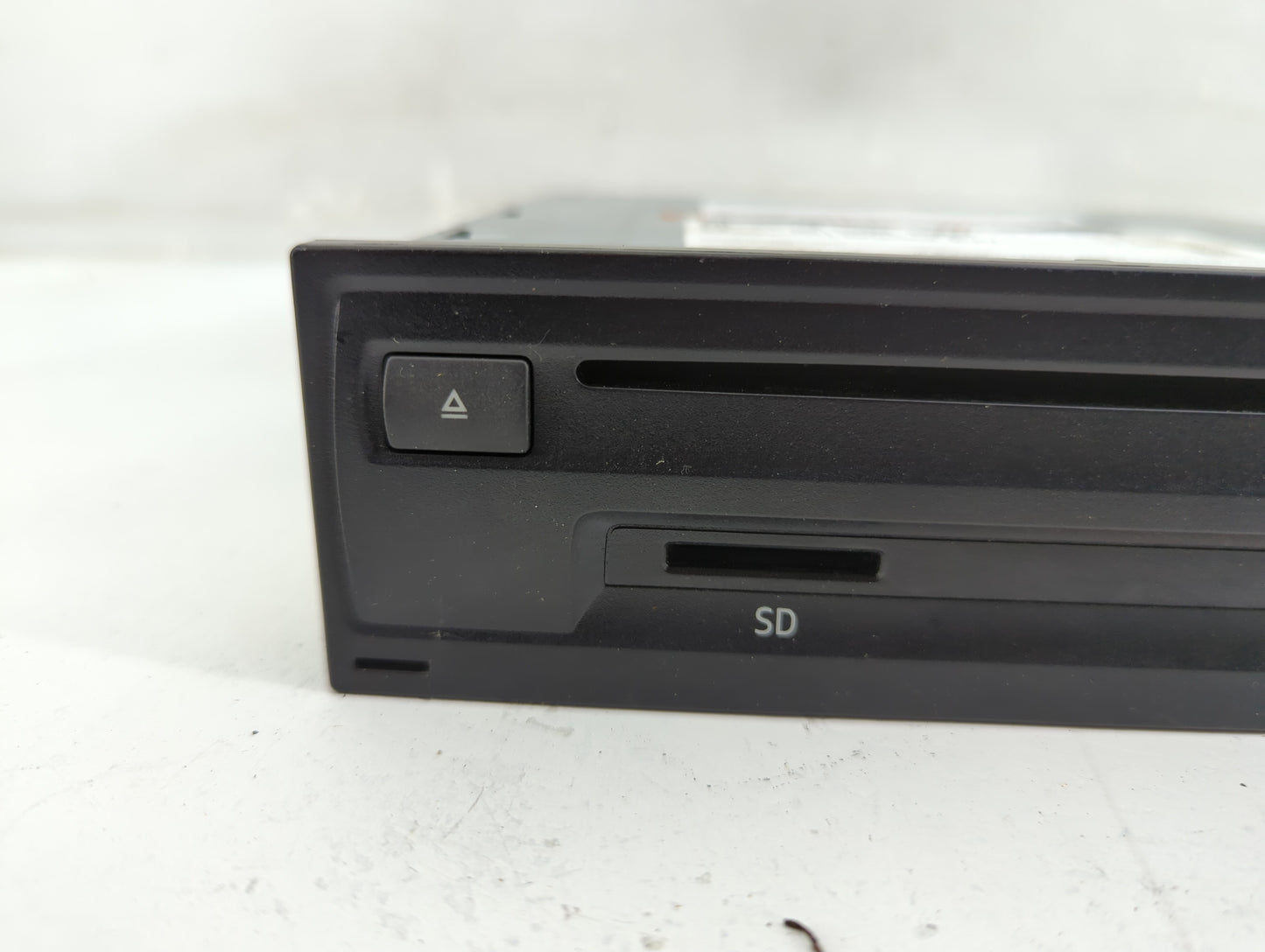 2018-2019 Volkswagen Golf Radio AM FM Cd Player Receiver Replacement P/N:3Q0035844B 28646839 Fits Fits 2018 2019 2020 2021 O