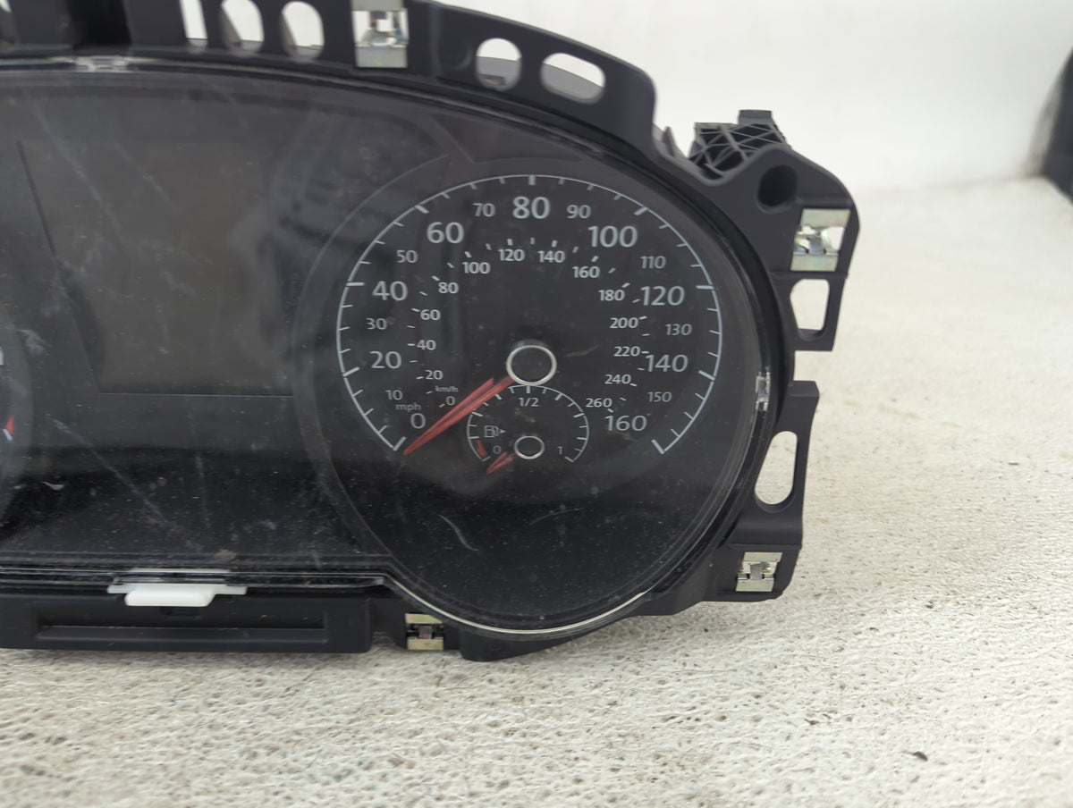 2018-2019 Volkswagen Golf Instrument Cluster Speedometer Gauges P/N:5G1920840D Miles: Fits Fits 2018 2019 OEM Used Auto Part