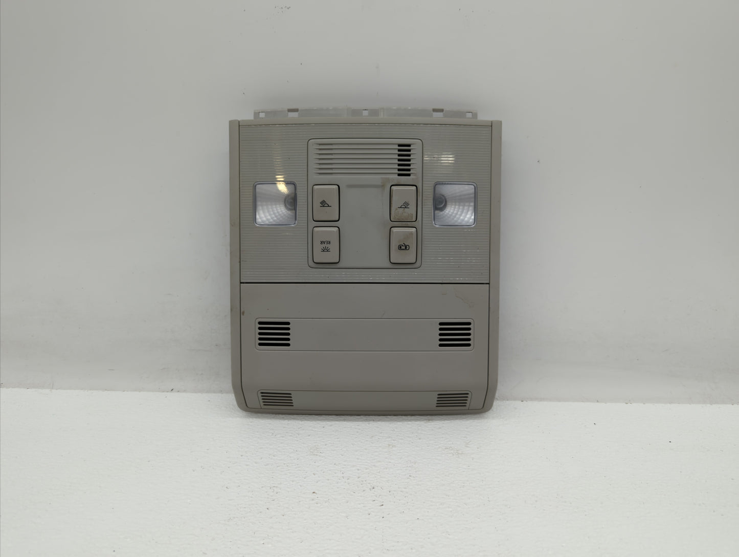 2019 Volkswagen Golf Overhead Roof Console - Oemusedautoparts1.com