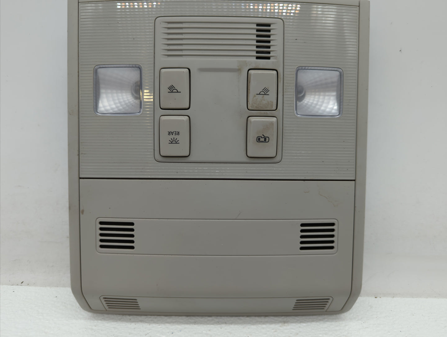 2019 Volkswagen Golf Overhead Roof Console - Oemusedautoparts1.com