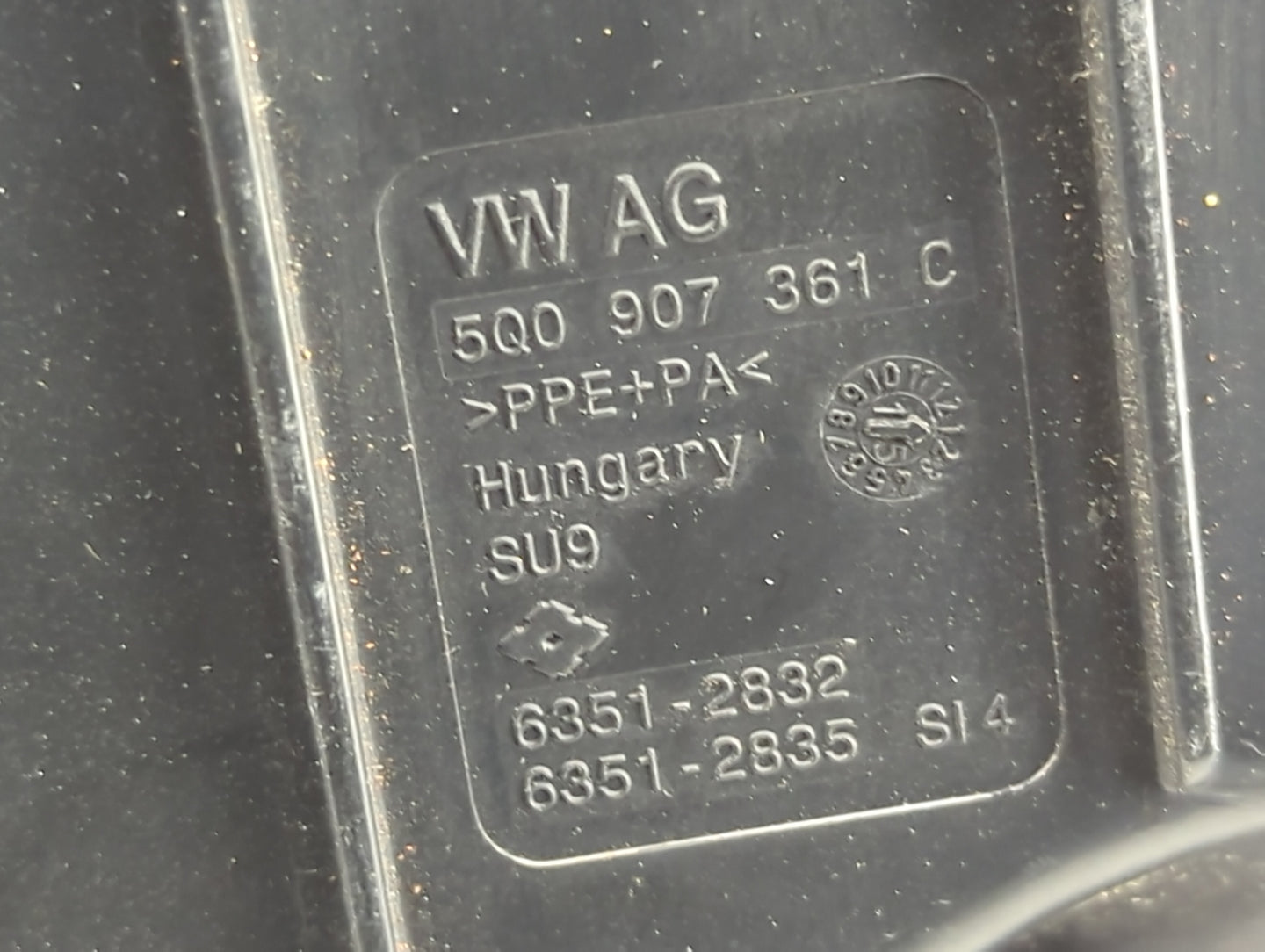 2015-2019 Volkswagen Golf Fusebox Fuse Box Panel Relay Module P/N:5Q0 907 361 C 6351-2835 Fits OEM Used Auto Parts - Oemused