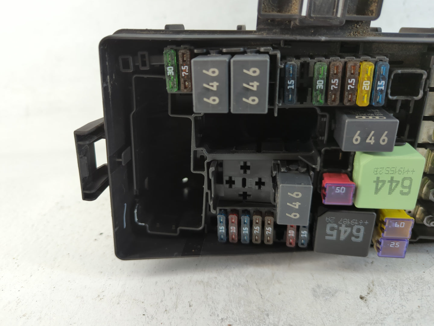 2015-2019 Volkswagen Golf Fusebox Fuse Box Panel Relay Module P/N:5Q0 907 361 D Fits Fits 2015 2016 2017 2018 2019 2020 2021