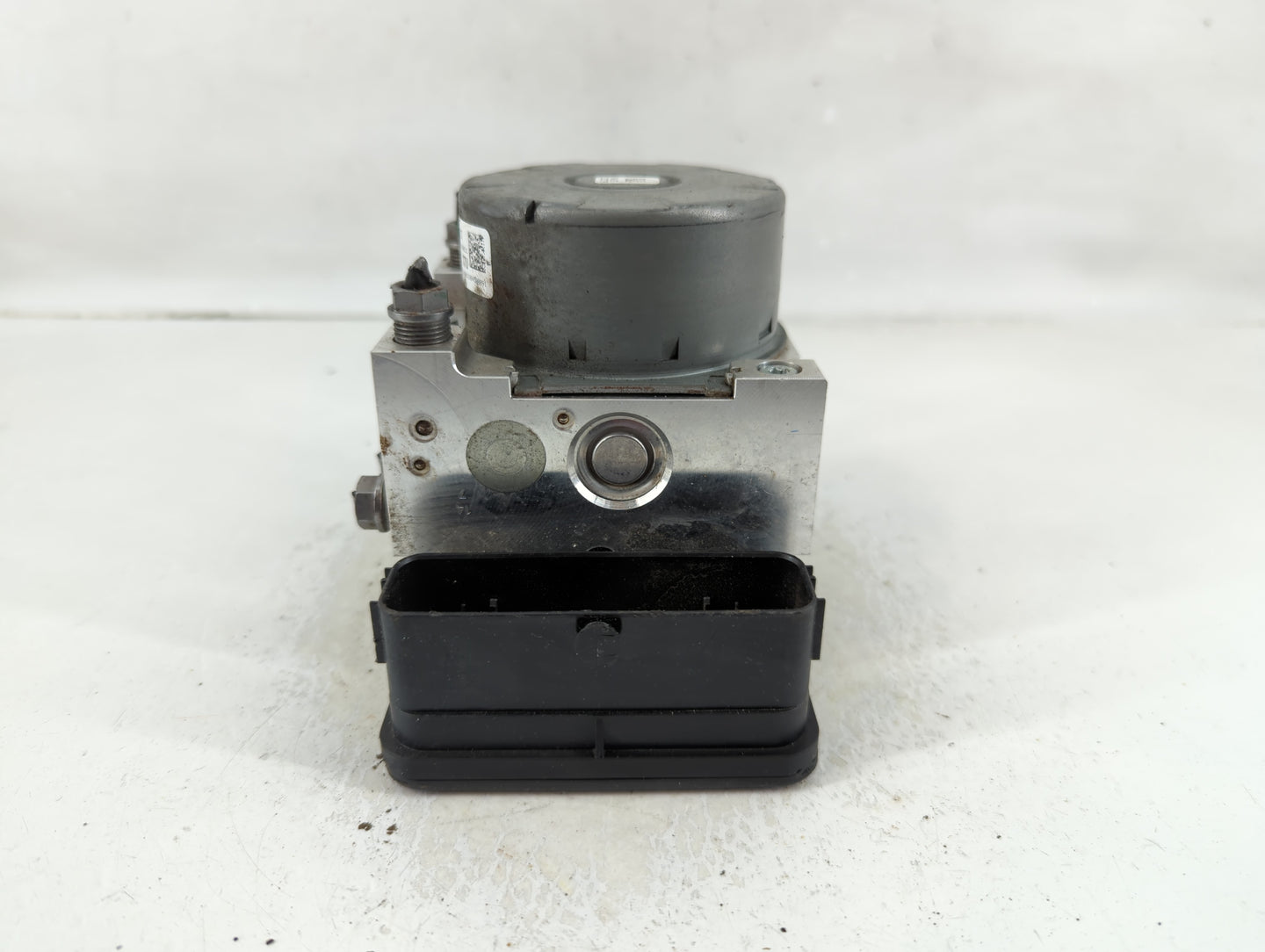 2019 Volkswagen Jetta ABS Pump Control Module Replacement P/N:5Q0 614 517 CT Fits OEM Used Auto Parts - Oemusedautoparts1.co