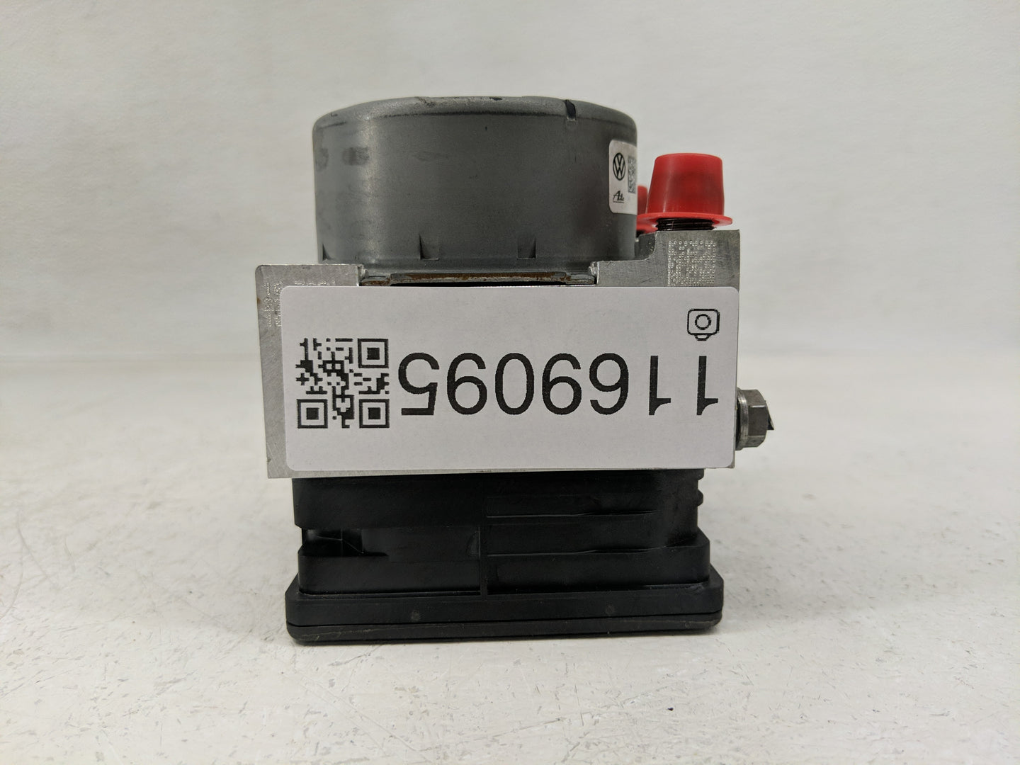 2019 Volkswagen Jetta ABS Pump Control Module Replacement P/N:5Q0 614 517 EB Fits OEM Used Auto Parts - Oemusedautoparts1.co