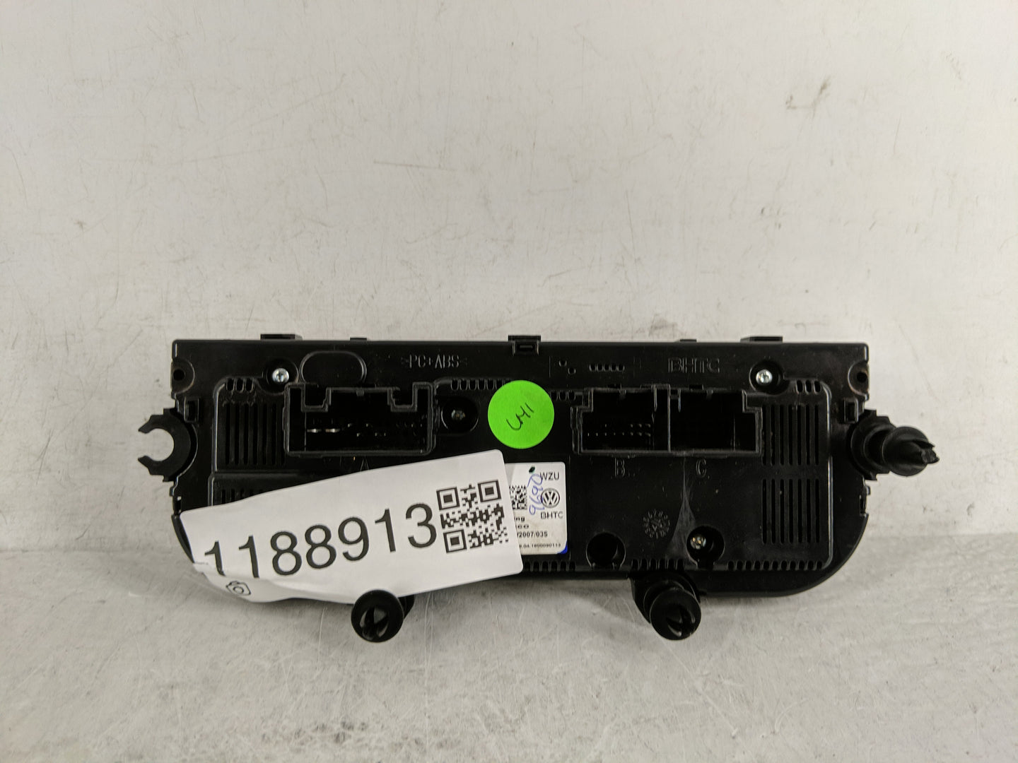 2019-2021 Volkswagen Jetta Climate Control Module Temperature AC/Heater Replacement P/N:5GM907426H Fits Fits 2019 2020 2021 