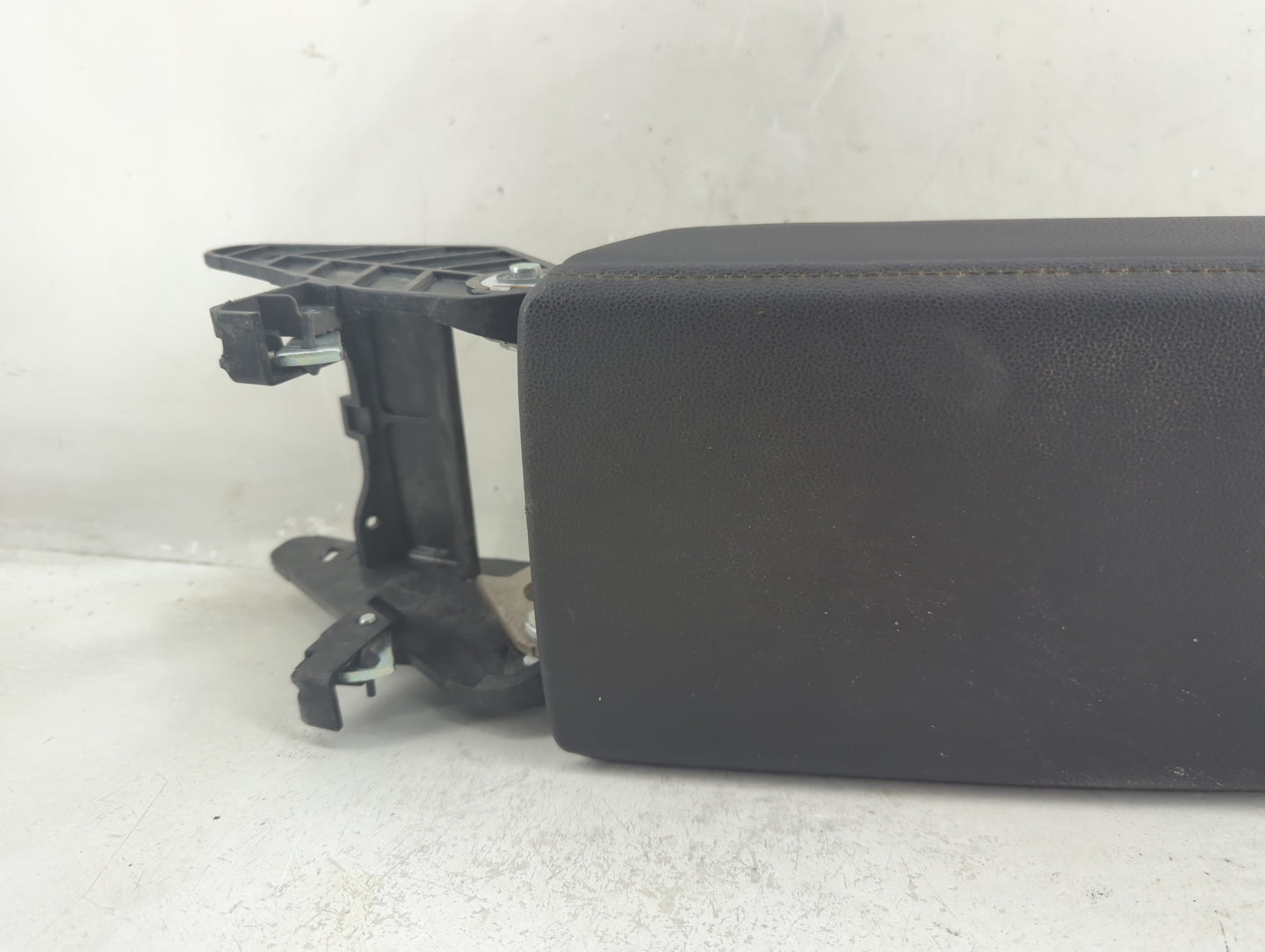 2019 Volkswagen Jetta Center Console Armrest Cover Lid Fits OEM Used Auto Parts - Oemusedautoparts1.com
