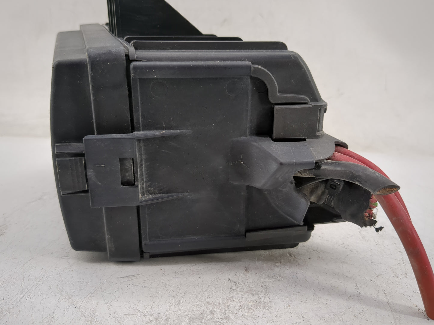 2019-2021 Volkswagen Jetta Fusebox Fuse Box Panel Relay Module Fits Fits 2019 2020 2021 OEM Used Auto Parts - Oemusedautopar