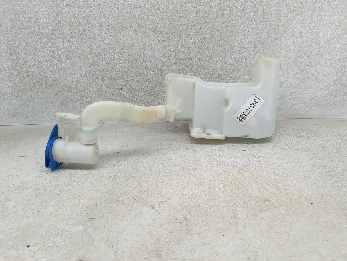 Volkswagen Jetta Radiator Coolant Overflow Expansion Tank Bottle 1393753 - Oemusedautoparts1.com