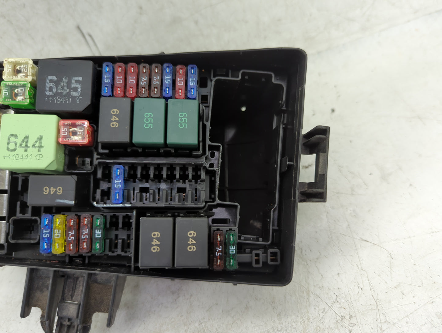 2019-2021 Volkswagen Jetta Fusebox Fuse Box Panel Relay Module P/N:5Q0 907 361 F Fits Fits 2019 2020 2021 OEM Used Auto Part