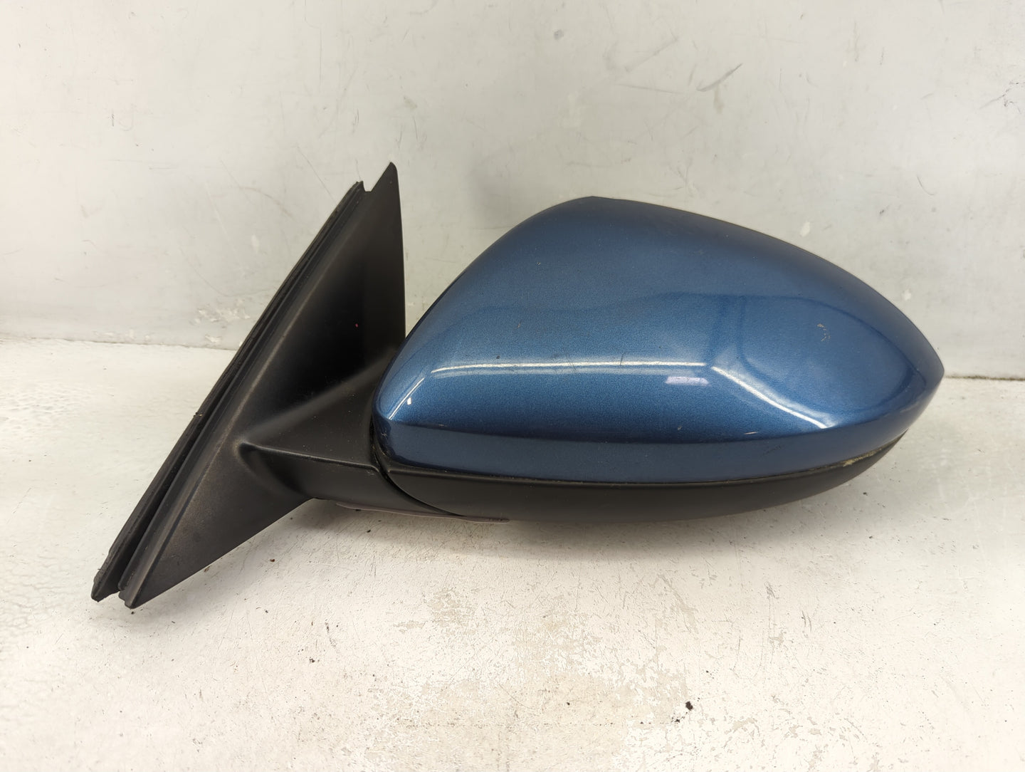 2019-2021 Volkswagen Jetta Driver Side View Mirror - Left Door Mirror OEM Used - Oemusedautoparts1.com