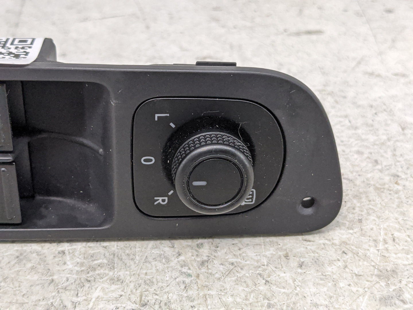 2019-2020 Volkswagen Jetta Master Power Window Switch Replacement Driver Side Left P/N:1K4 959 857 B Fits OEM Used Auto Part