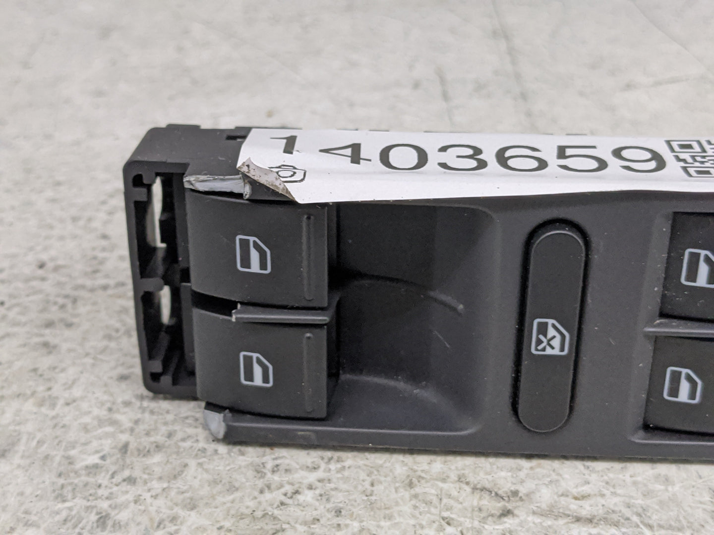 2019-2020 Volkswagen Jetta Master Power Window Switch Replacement Driver Side Left P/N:1K4 959 857 B Fits OEM Used Auto Part