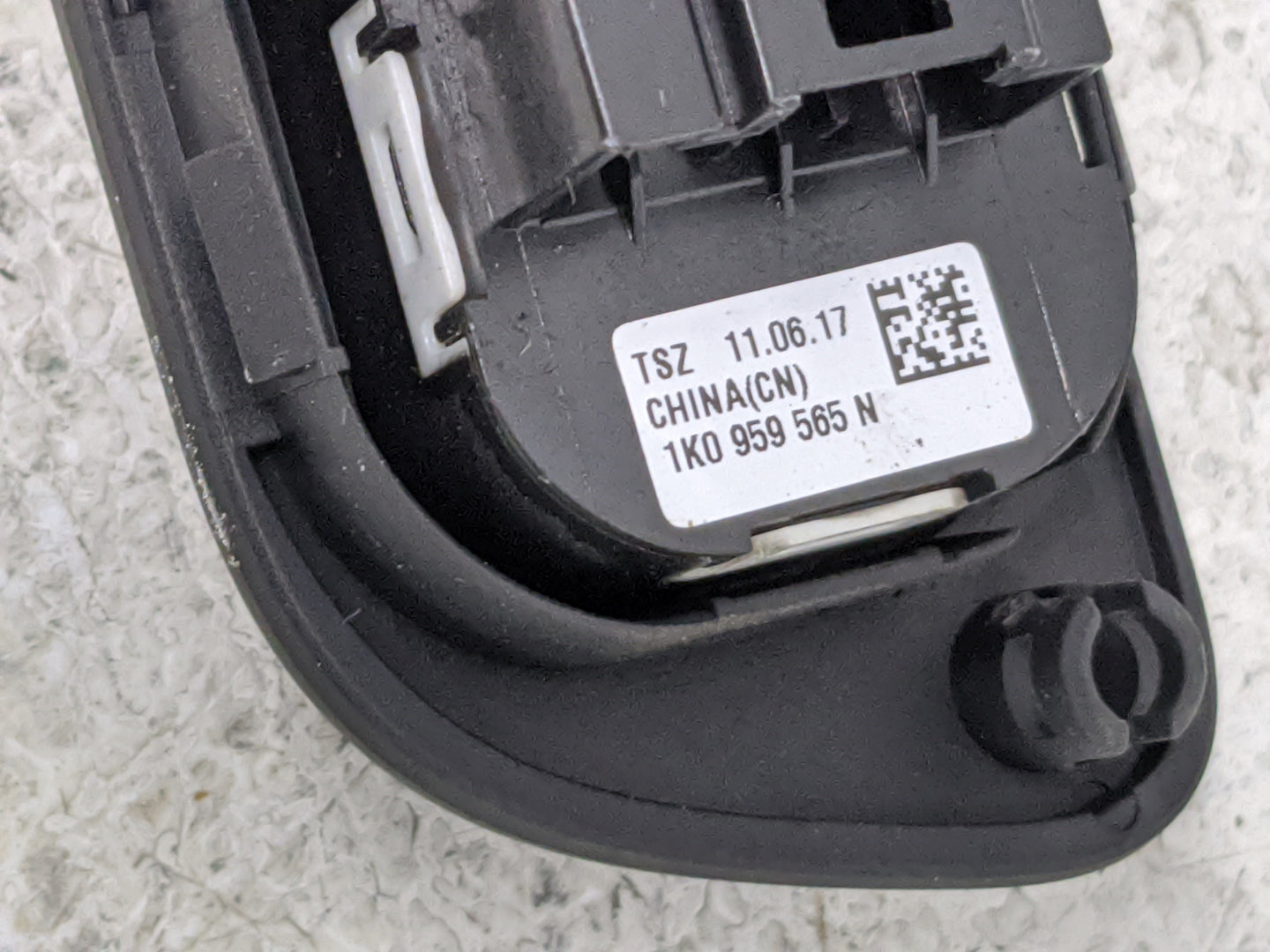 2019-2020 Volkswagen Jetta Master Power Window Switch Replacement Driver Side Left P/N:1K4 959 857 B Fits OEM Used Auto Part