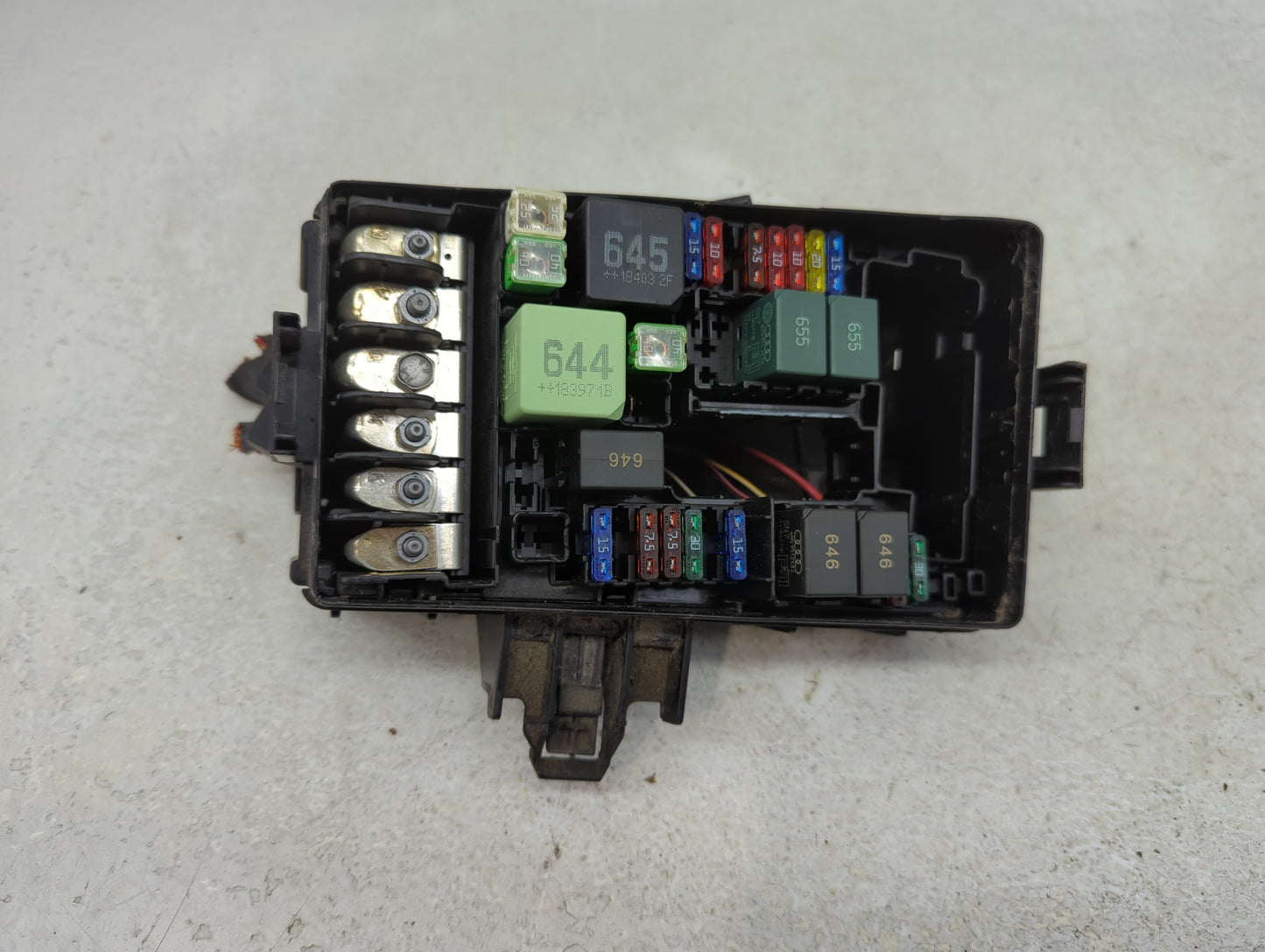 2019-2021 Volkswagen Jetta Fusebox Fuse Box Panel Relay Module P/N:5Q0.937.132.B Fits Fits 2019 2020 2021 OEM Used Auto Part