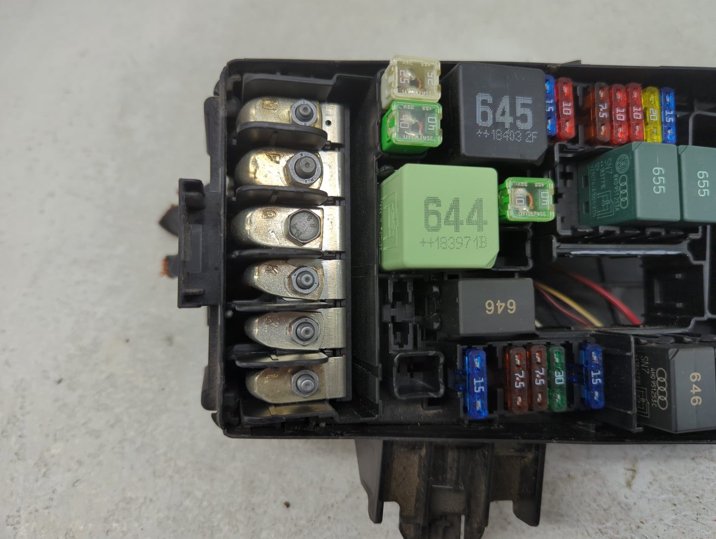 2019-2021 Volkswagen Jetta Fusebox Fuse Box Panel Relay Module P/N:5Q0.937.132.B Fits Fits 2019 2020 2021 OEM Used Auto Part