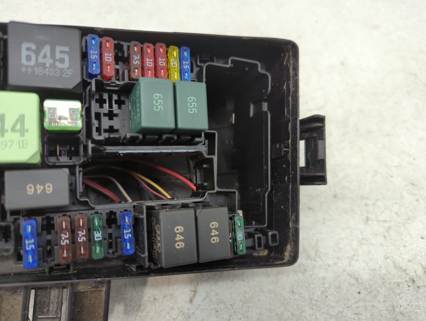 2019-2021 Volkswagen Jetta Fusebox Fuse Box Panel Relay Module P/N:5Q0.937.132.B Fits Fits 2019 2020 2021 OEM Used Auto Part