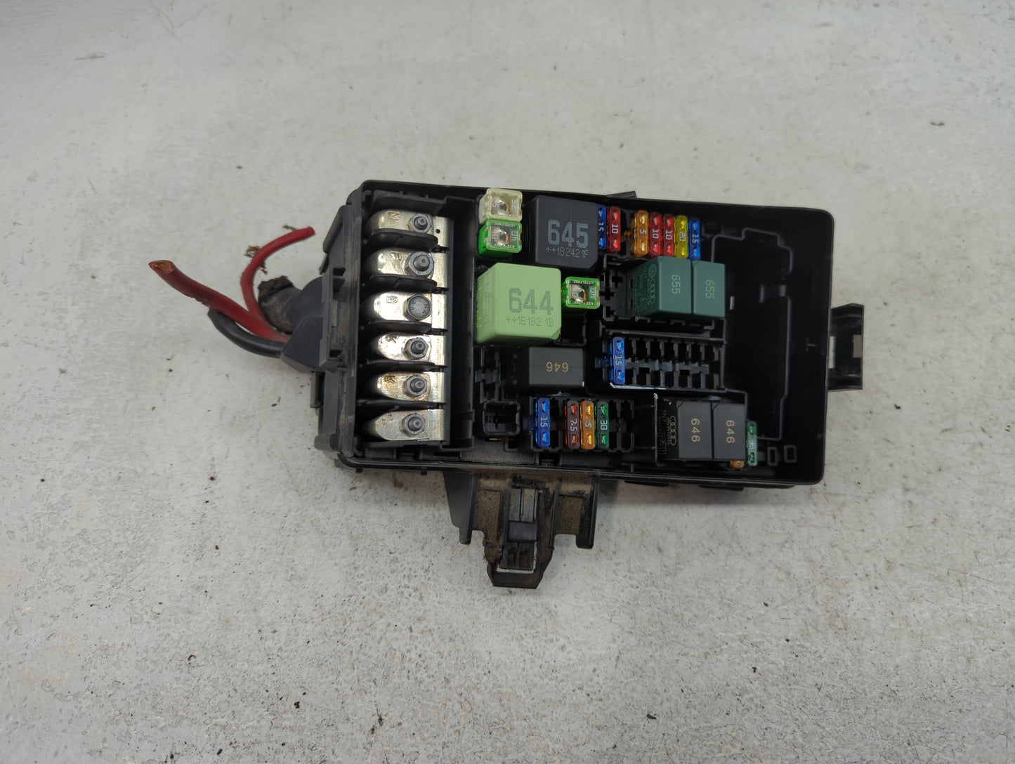2019-2021 Volkswagen Jetta Fusebox Fuse Box Panel Relay Module P/N:5Q0 937 132 B Fits Fits 2019 2020 2021 OEM Used Auto Part