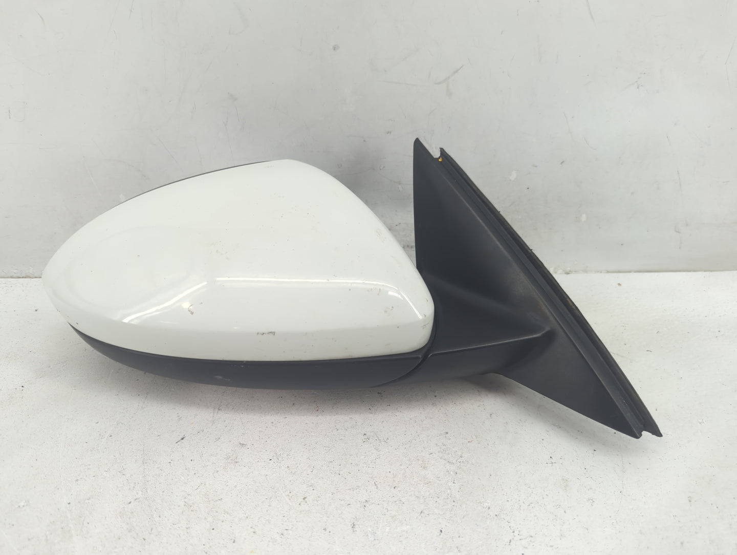 2019-2021 Volkswagen Jetta Passenger Side View Mirror - Right Door Mirror OEM Used - Oemusedautoparts1.com