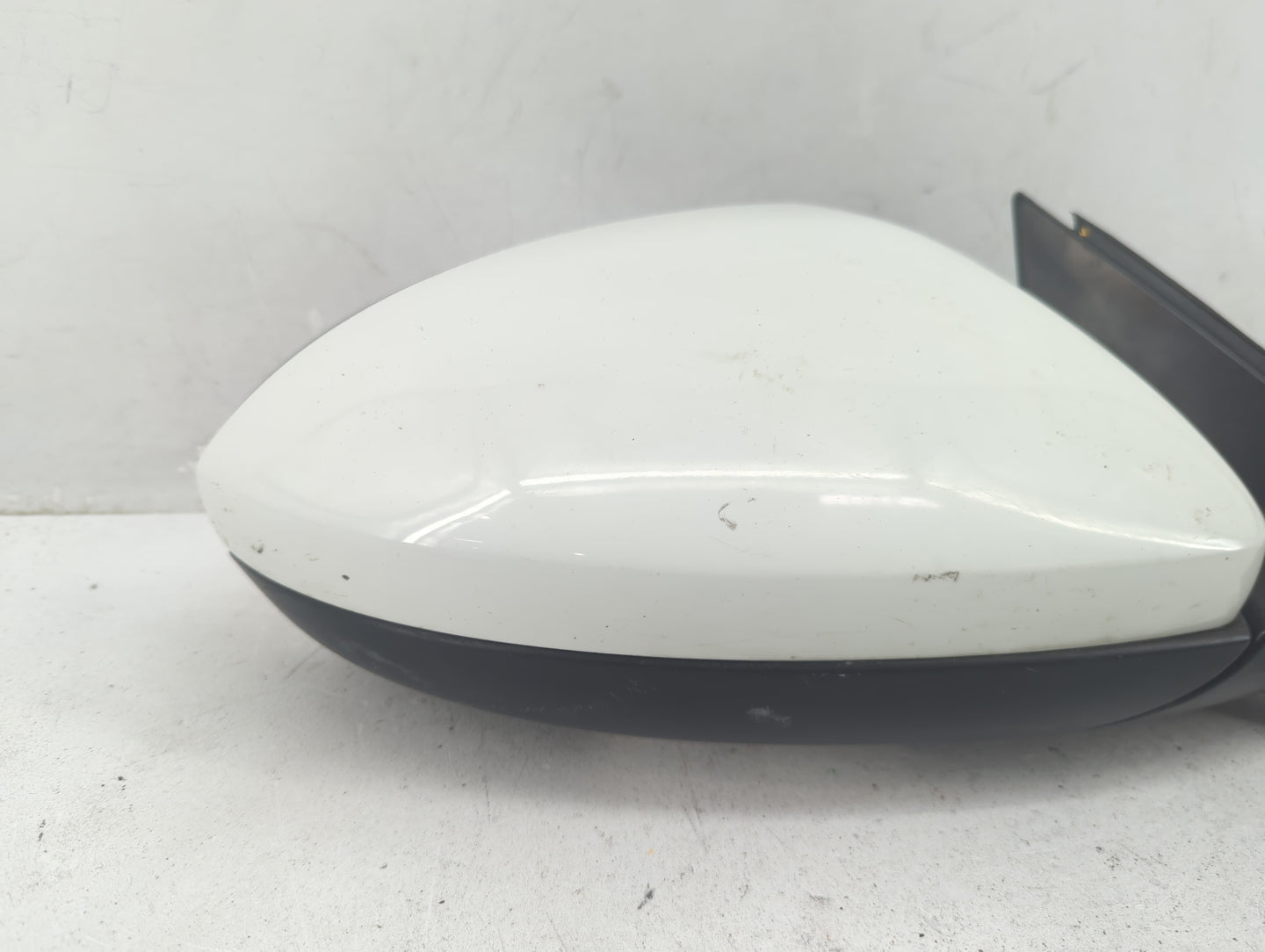 2019-2021 Volkswagen Jetta Passenger Side View Mirror - Right Door Mirror OEM Used - Oemusedautoparts1.com