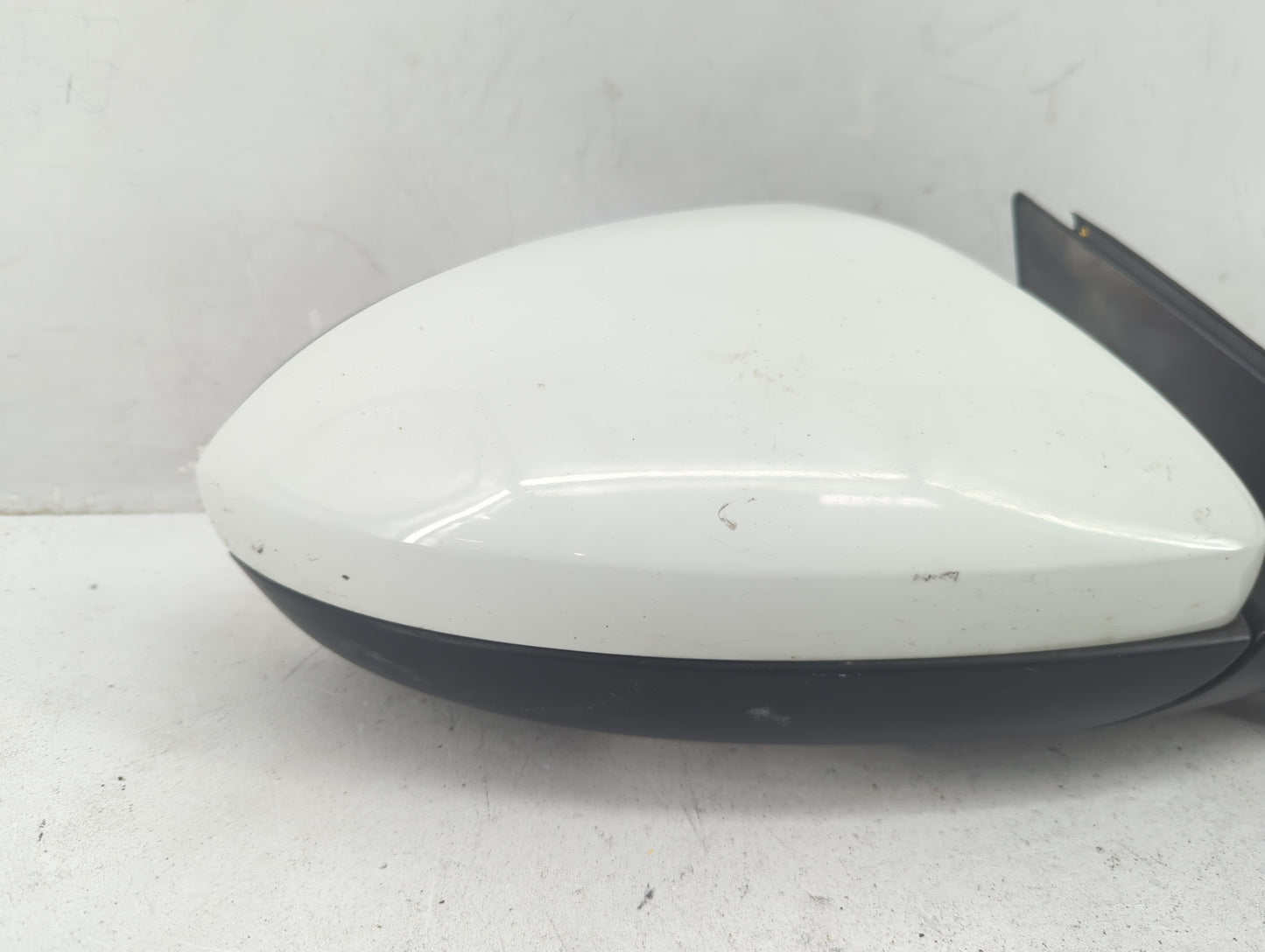 2019-2021 Volkswagen Jetta Passenger Side View Mirror - Right Door Mirror OEM Used - Oemusedautoparts1.com