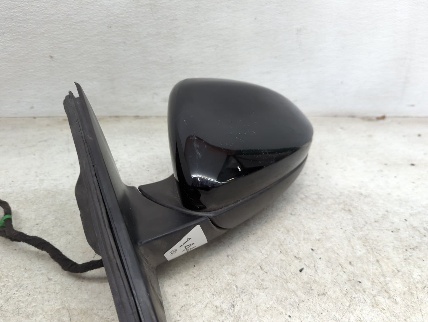 2019-2021 Volkswagen Jetta Driver Side View Mirror - Left Door Mirror OEM Used - Oemusedautoparts1.com