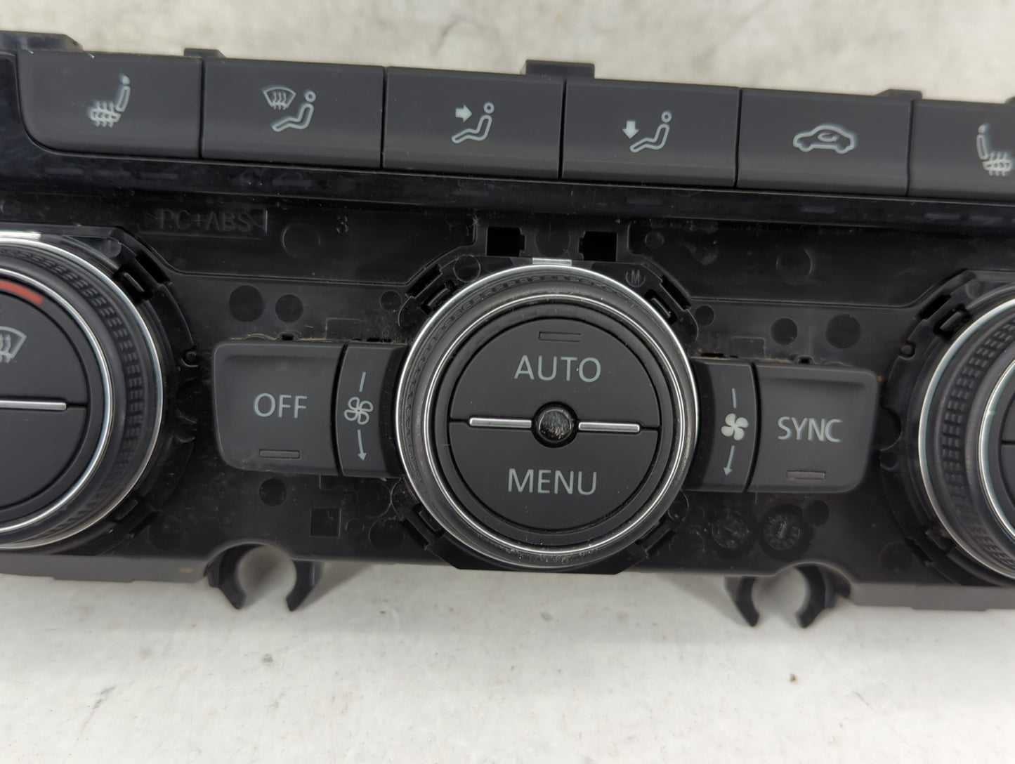 2019-2020 Volkswagen Jetta Climate Control Module Temperature AC/Heater Replacement P/N:5GM907044P 5HB013650-26 Fits OEM Use