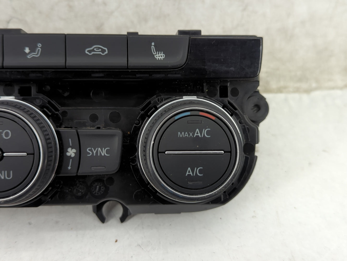 2019-2020 Volkswagen Jetta Climate Control Module Temperature AC/Heater Replacement P/N:5GM907044P 5HB013650-26 Fits OEM Use