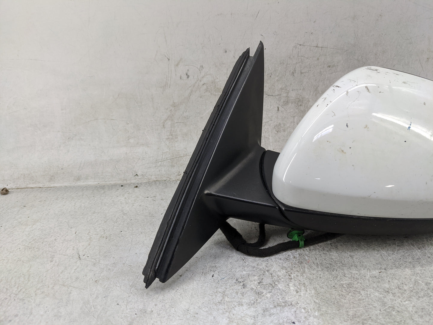 2019-2021 Volkswagen Jetta Driver Side View Mirror - Left Door Mirror OEM Used - Oemusedautoparts1.com