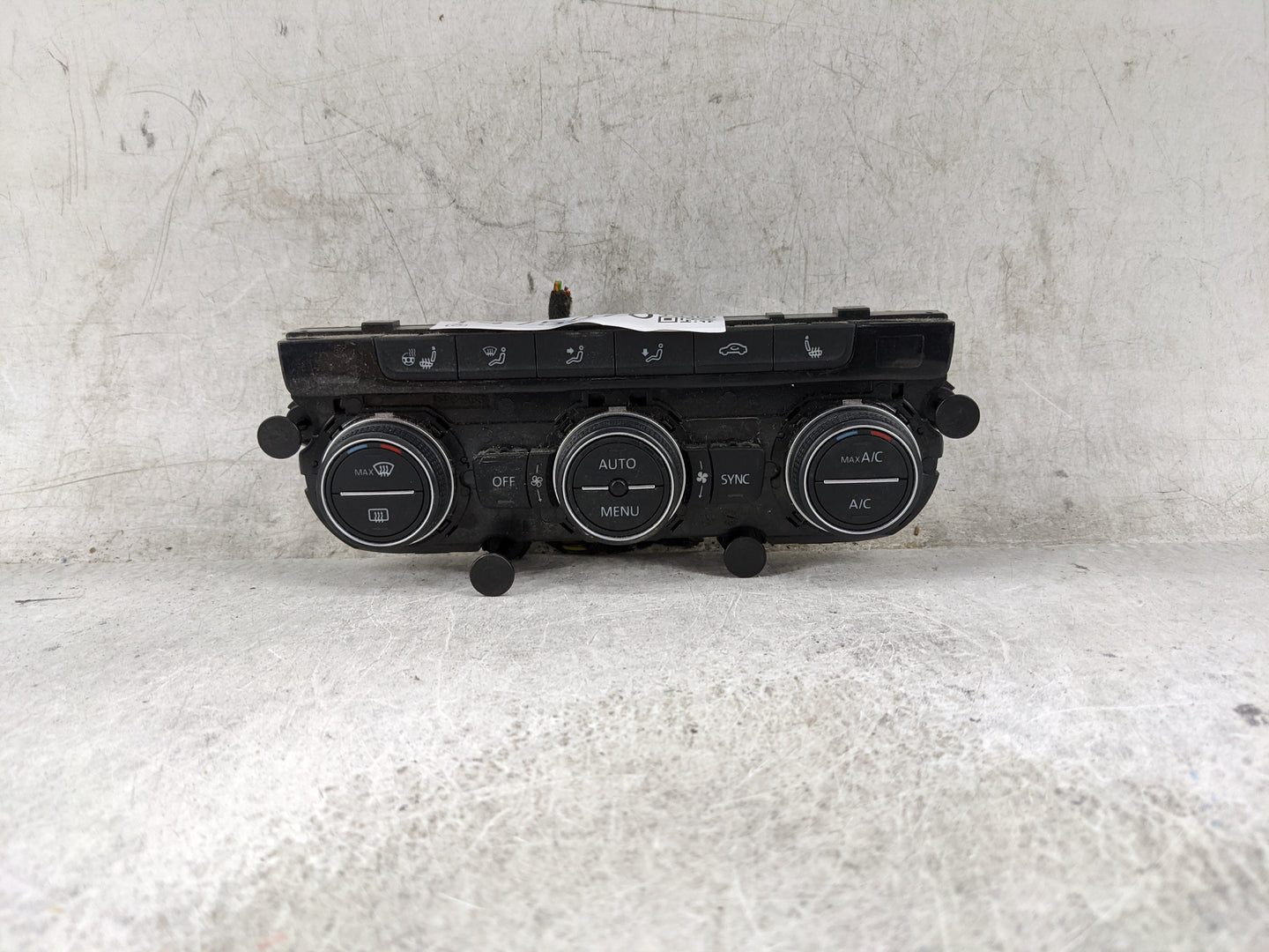 2019-2020 Volkswagen Jetta Climate Control Module Temperature AC/Heater Replacement P/N:5GM907044H 5HB013650-22 Fits OEM Use