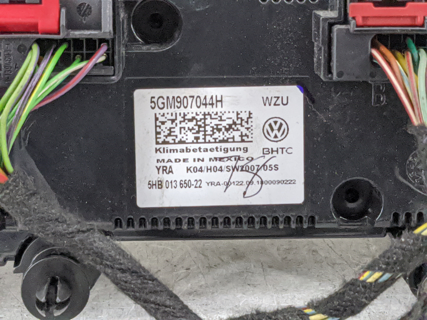 2019-2020 Volkswagen Jetta Climate Control Module Temperature AC/Heater Replacement P/N:5GM907044H 5HB013650-22 Fits OEM Use