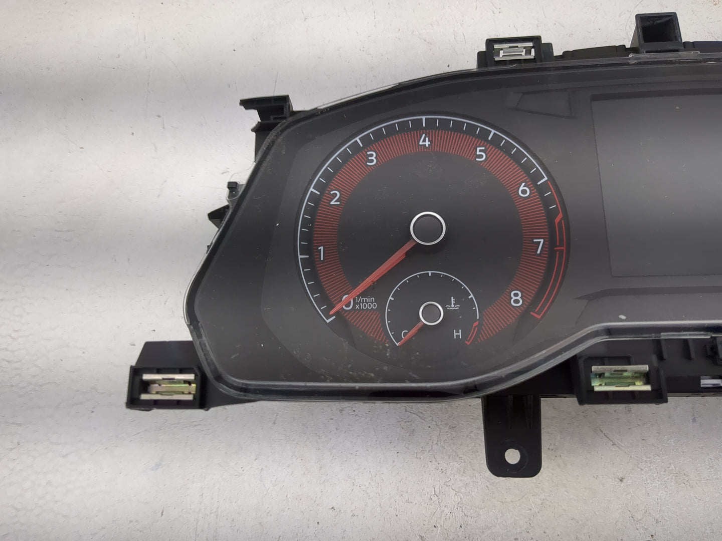 2019-2020 Volkswagen Jetta Instrument Cluster Speedometer Gauges P/N:17A920840A GEKOWFS2 Miles: Fits Fits 2019 2020 OEM Used