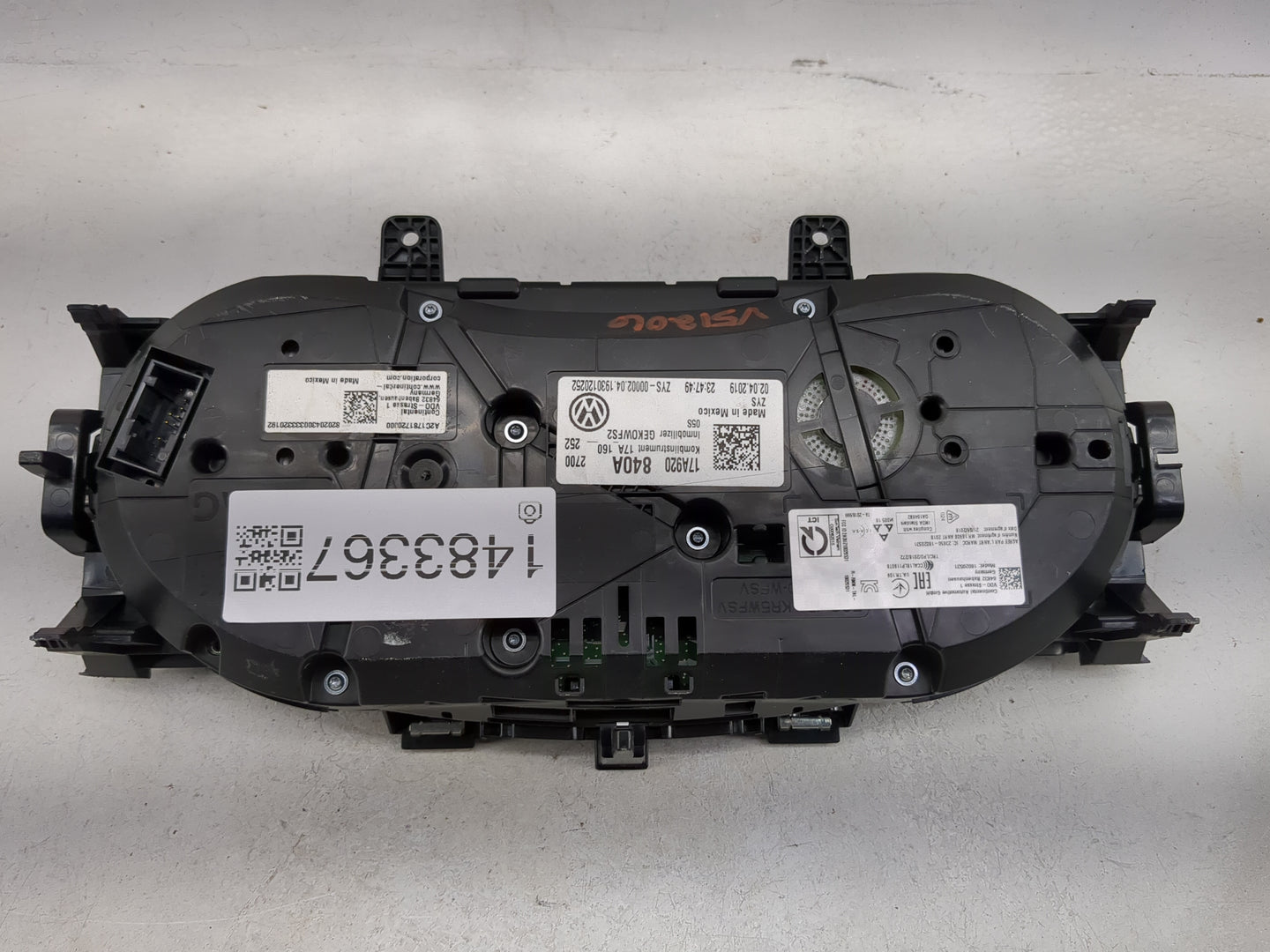 2019-2020 Volkswagen Jetta Instrument Cluster Speedometer Gauges P/N:17A920840A GEKOWFS2 Miles: Fits Fits 2019 2020 OEM Used