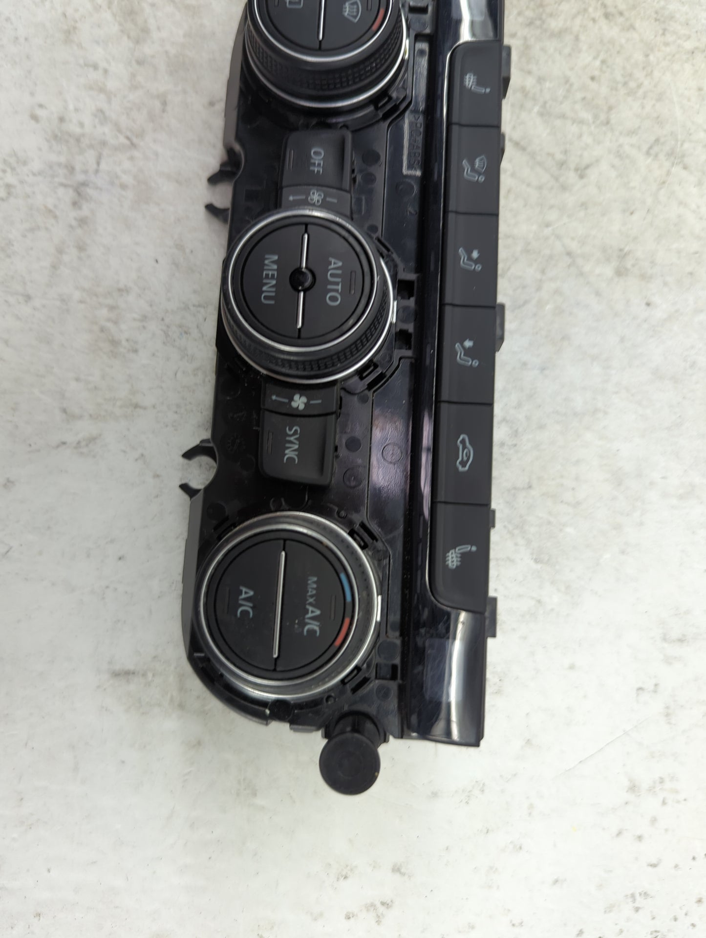 2019-2020 Volkswagen Jetta Climate Control Module Temperature AC/Heater Replacement P/N:5GM907044M 5HB01365021 Fits Fits 201