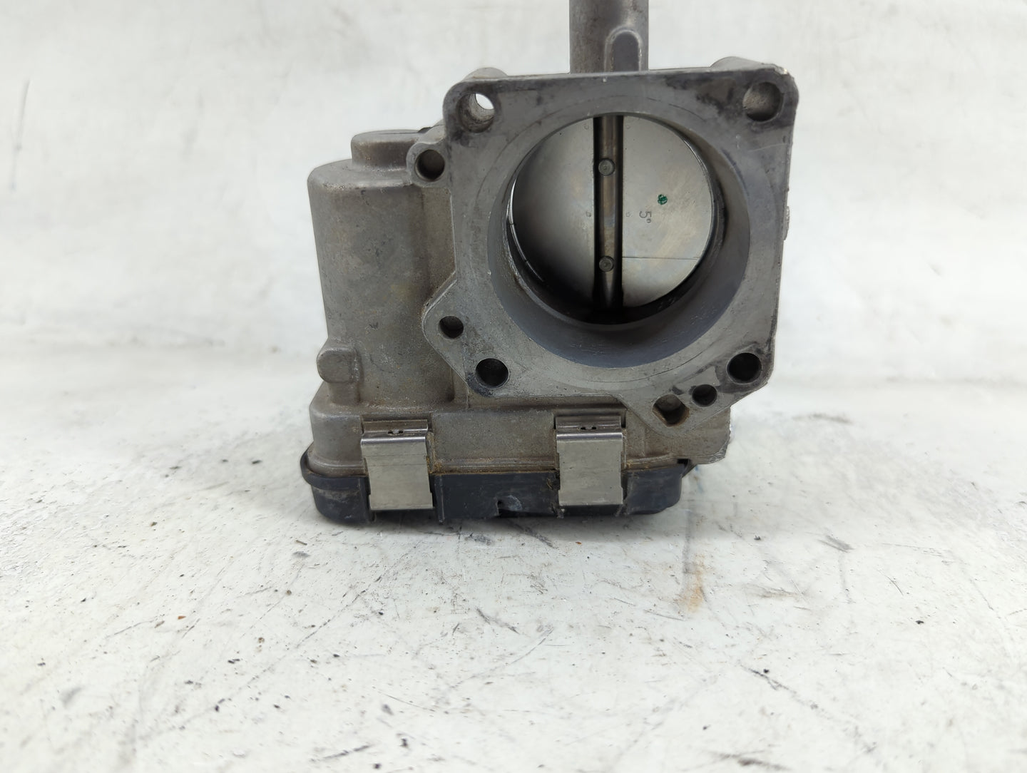 2019-2021 Volkswagen Jetta Throttle Body P/N:03F133062C 2377 055951 B2 Fits Fits 2016 2017 2018 2019 2020 2021 OEM Used Auto