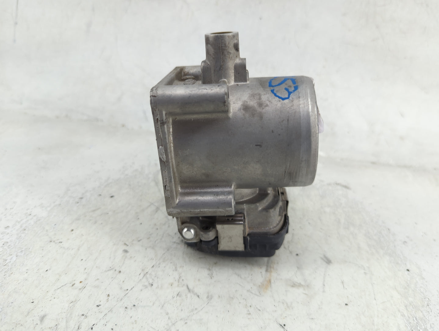 2019-2021 Volkswagen Jetta Throttle Body P/N:03F133062C 2377 055951 B2 Fits Fits 2016 2017 2018 2019 2020 2021 OEM Used Auto