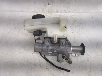compare product 2019-2021 Volkswagen Jetta Brake Master Cylinder 1497519