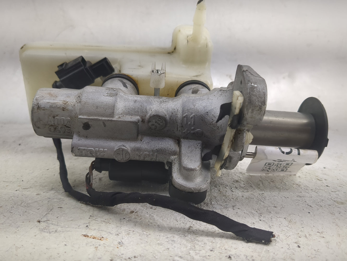 2019-2021 Volkswagen Jetta Brake Master Cylinder 1497519 - Oemusedautoparts1.com