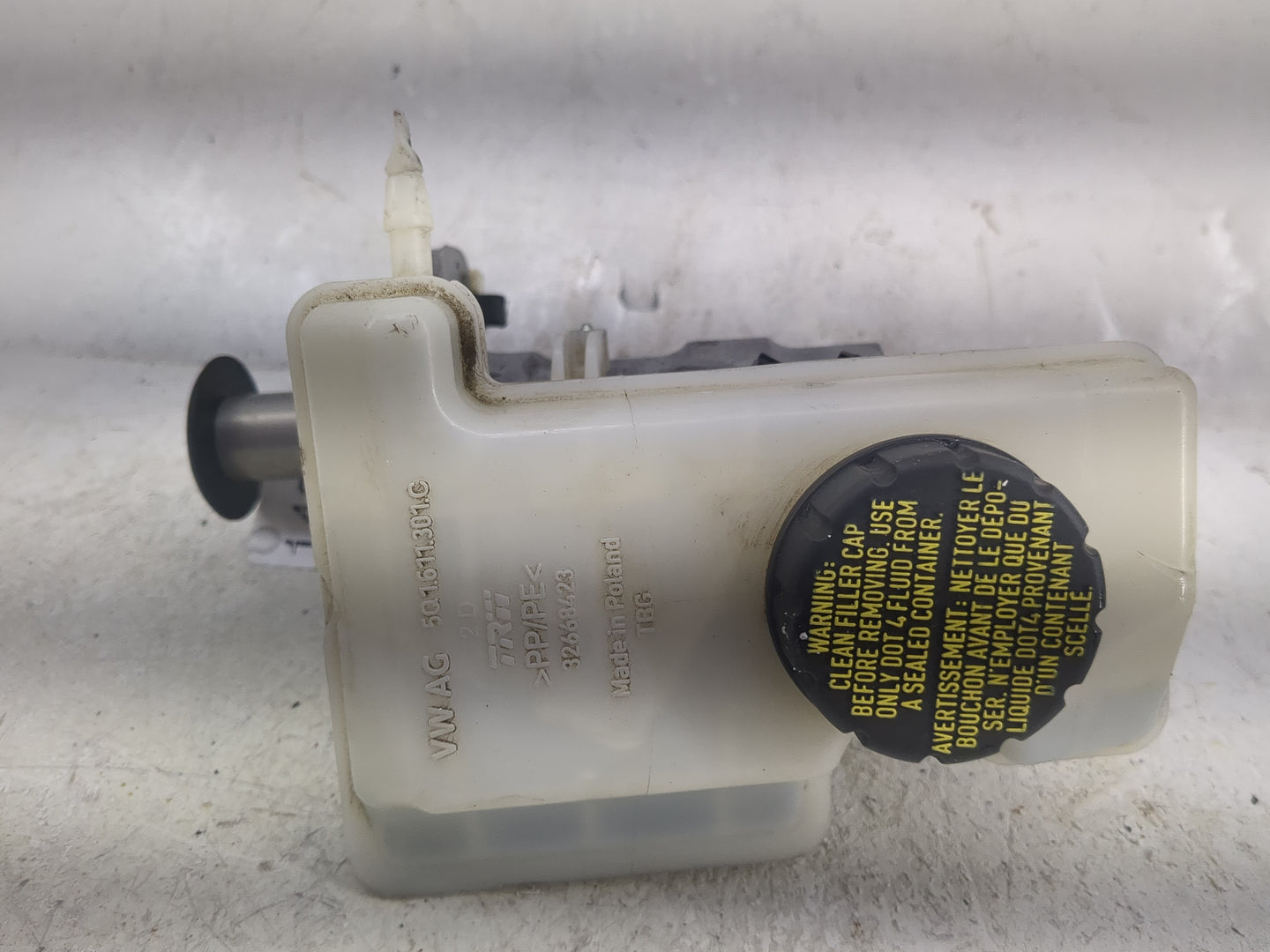 2019-2021 Volkswagen Jetta Brake Master Cylinder 1497519 - Oemusedautoparts1.com