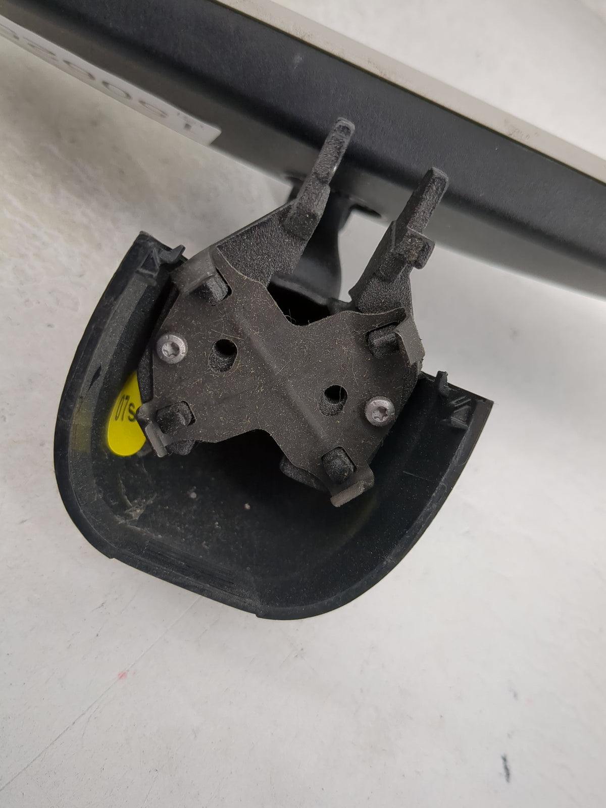2019-2021 Volkswagen Jetta Interior Rear View Mirror Replacement OEM P/N:E1 021065 Fits Fits 2019 2020 2021 OEM Used Auto Pa