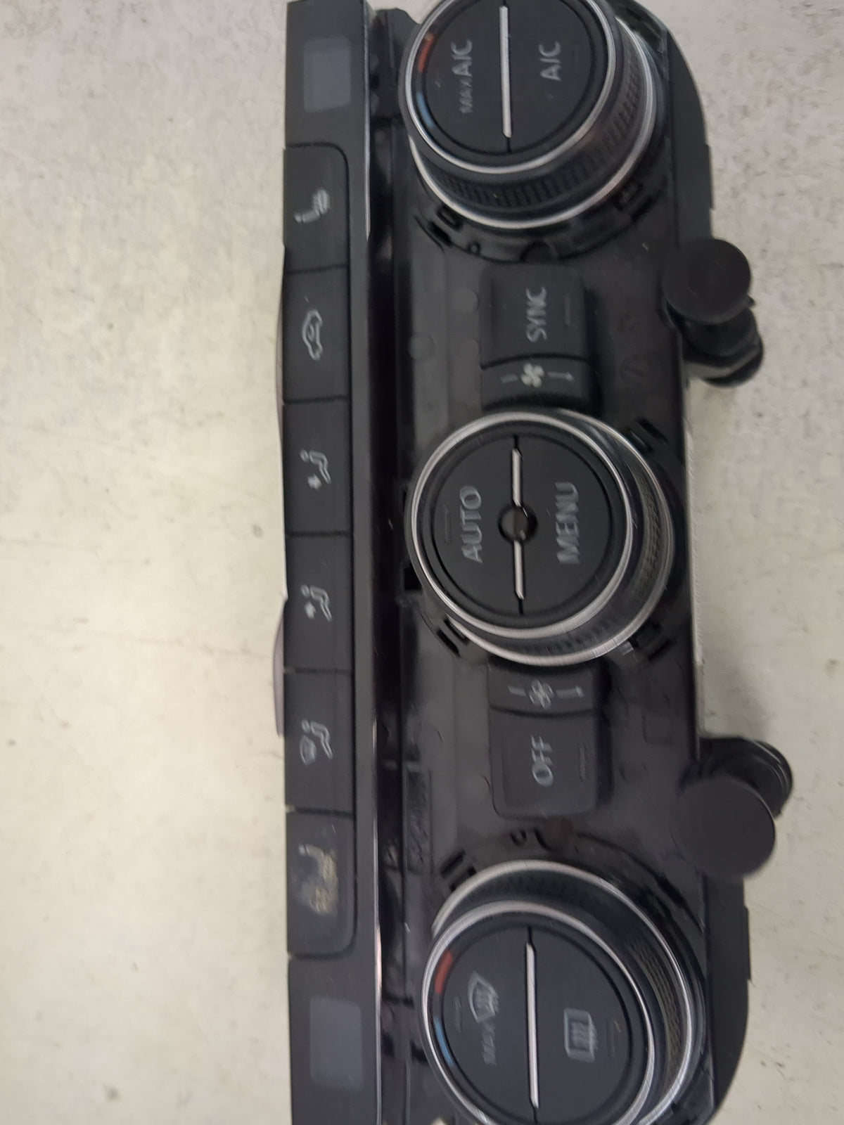 2019-2020 Volkswagen Jetta Climate Control Module Temperature AC/Heater Replacement P/N:5GM907044H 5HB01365022 Fits Fits 201