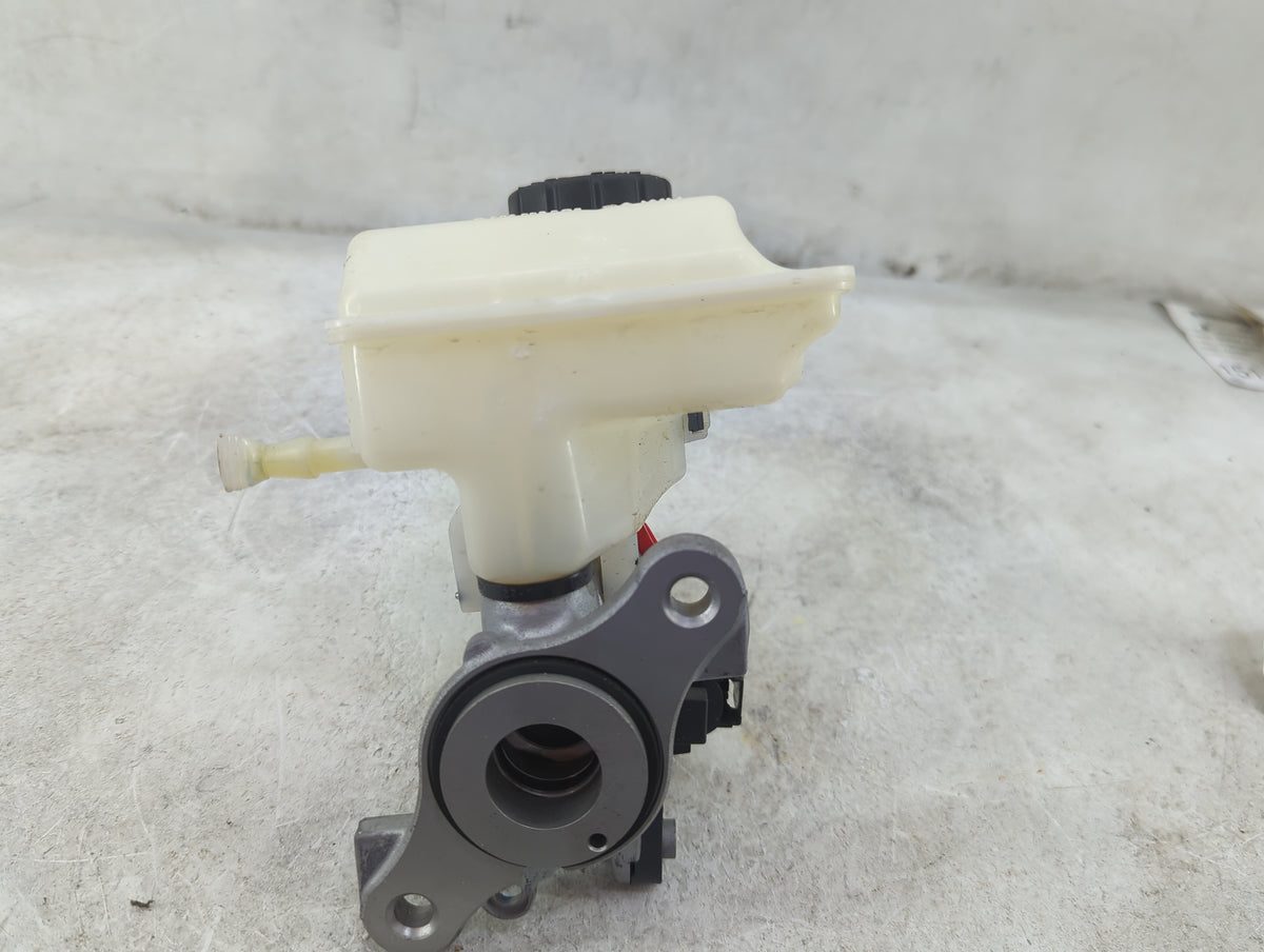 2019 Volkswagen Jetta Brake Master Cylinder 1516244 - Oemusedautoparts1.com