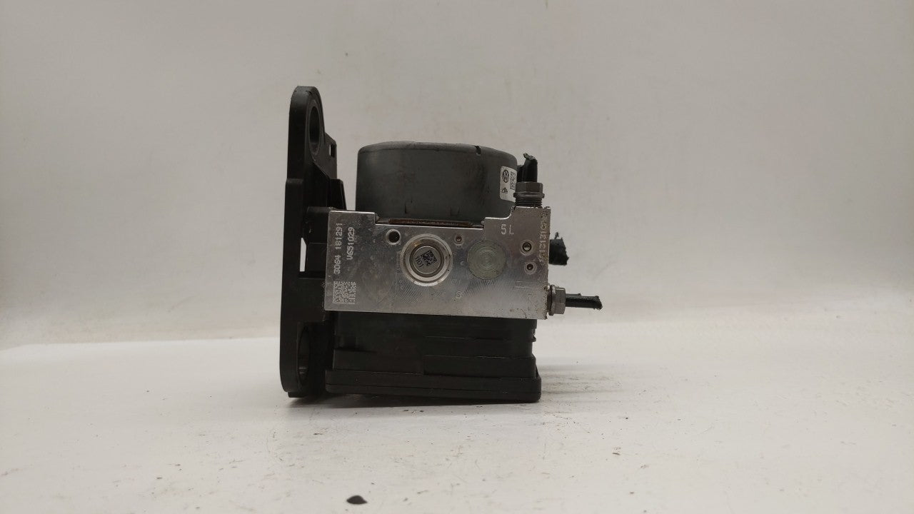 2019 Volkswagen Jetta ABS Pump Control Module Replacement P/N:5Q0 614 517 DG 5Q0 614 517 DN, 5Q0 614 517 CT Fits OEM Used Au