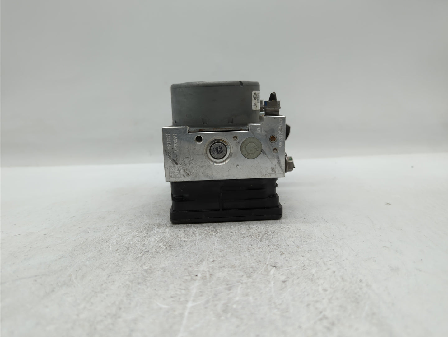 2019 Volkswagen Jetta ABS Pump Control Module Replacement P/N:5Q0 614 517 EB 5Q0 614 517 DG, 5Q0 614 517 DN, 5Q0 614 517 CT 