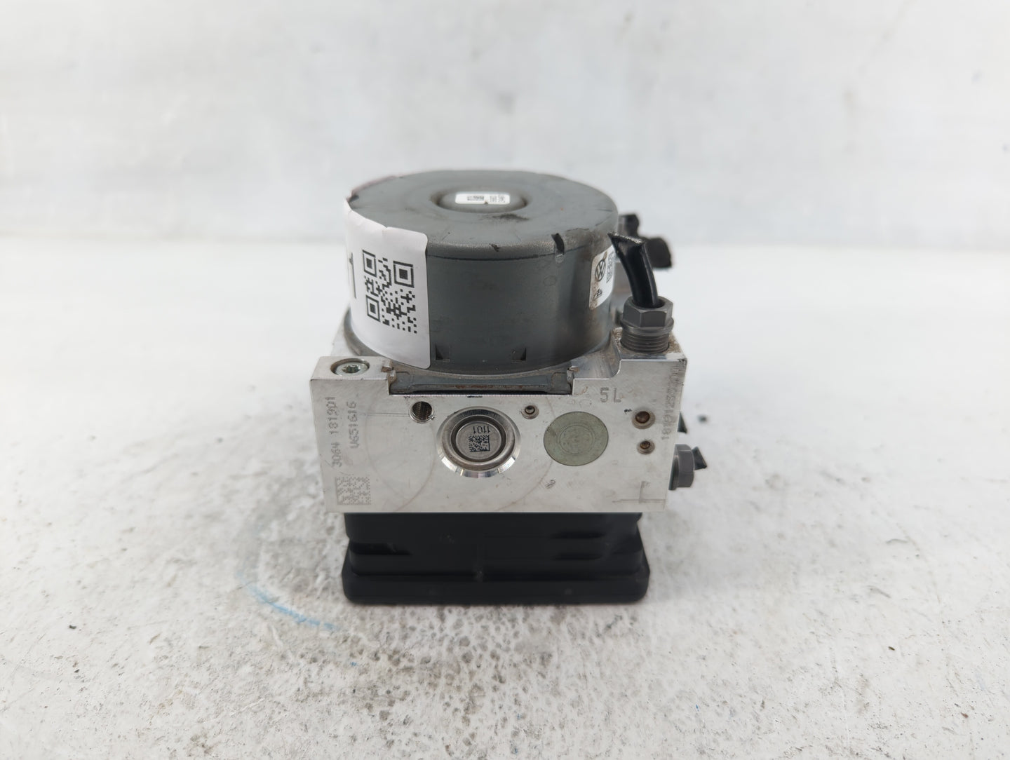 2019 Volkswagen Jetta ABS Pump Control Module Replacement P/N:5Q0 614 517 FG 5Q0 614 517 DG, 5Q0 614 517 EB, 5Q0 614 517 DN 