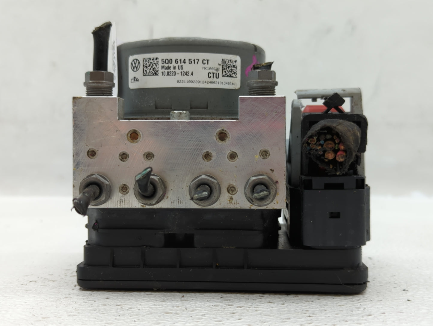 2019 Volkswagen Jetta ABS Pump Control Module Replacement P/N:5Q0 614 517 CT Fits OEM Used Auto Parts - Oemusedautoparts1.co